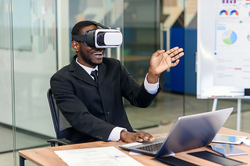 Future Workplace: The Viability of VR and AR for Business and Learning Professionals