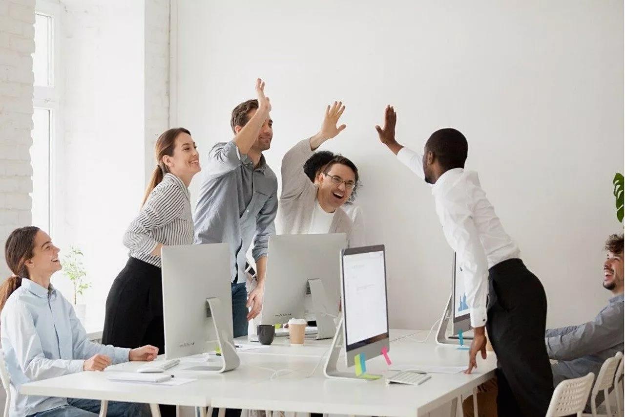6 Questions for Every Leader to Explore Thriving Teams and Organizations