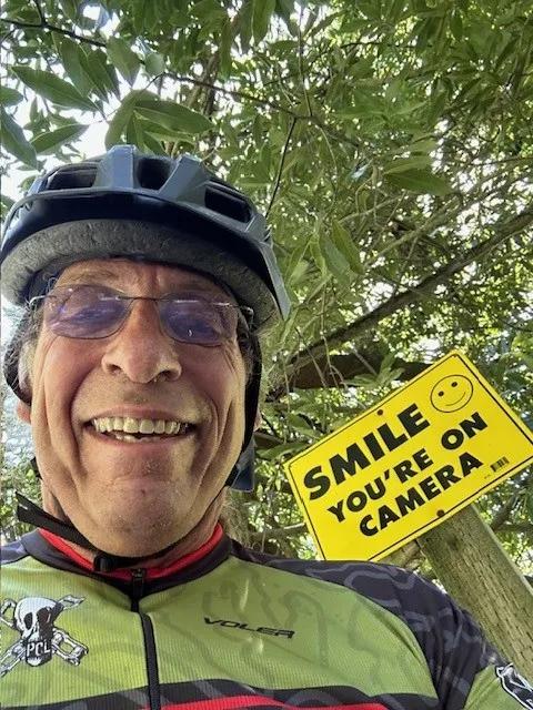 les biking