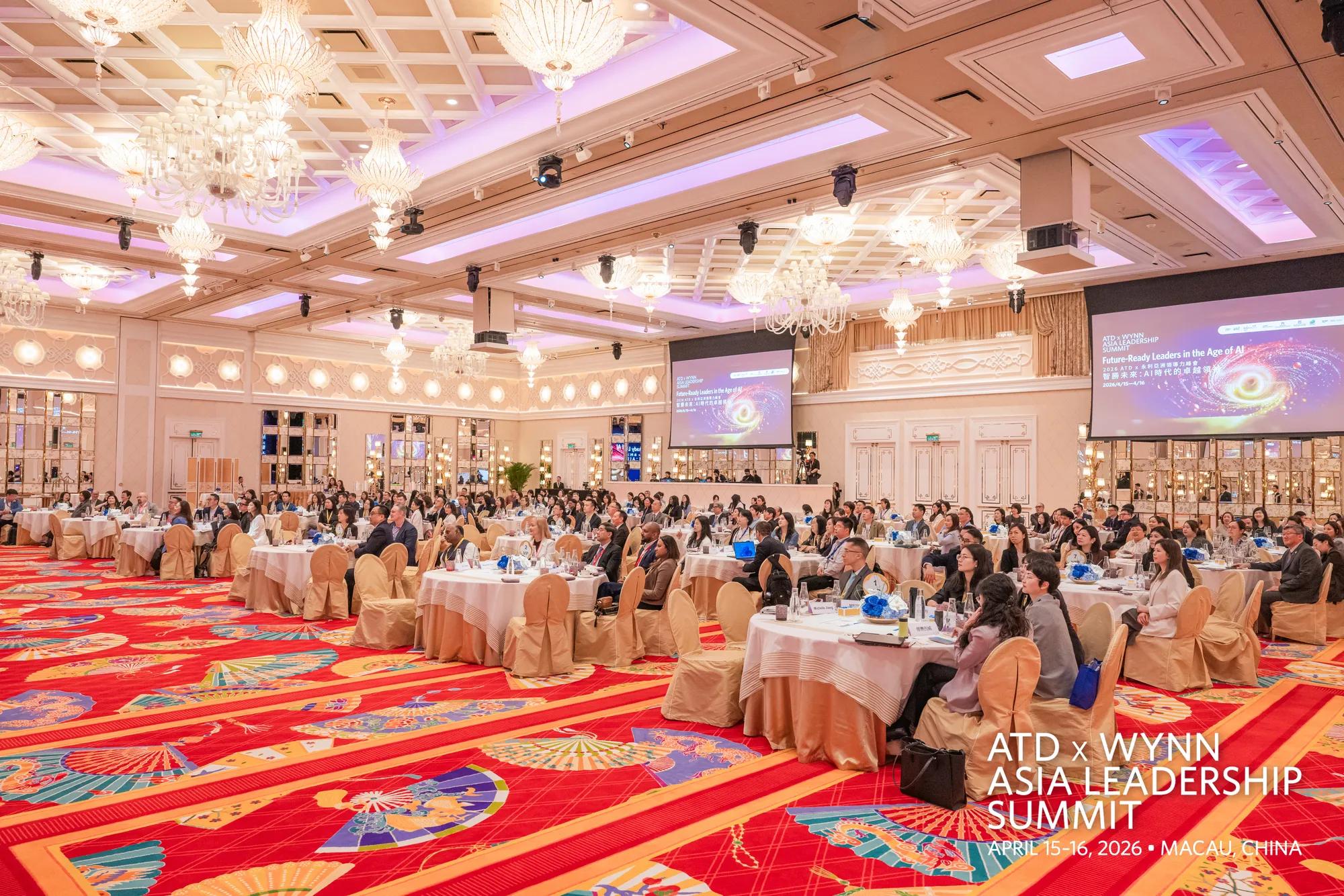Group photo of all participants at the Macau Summit