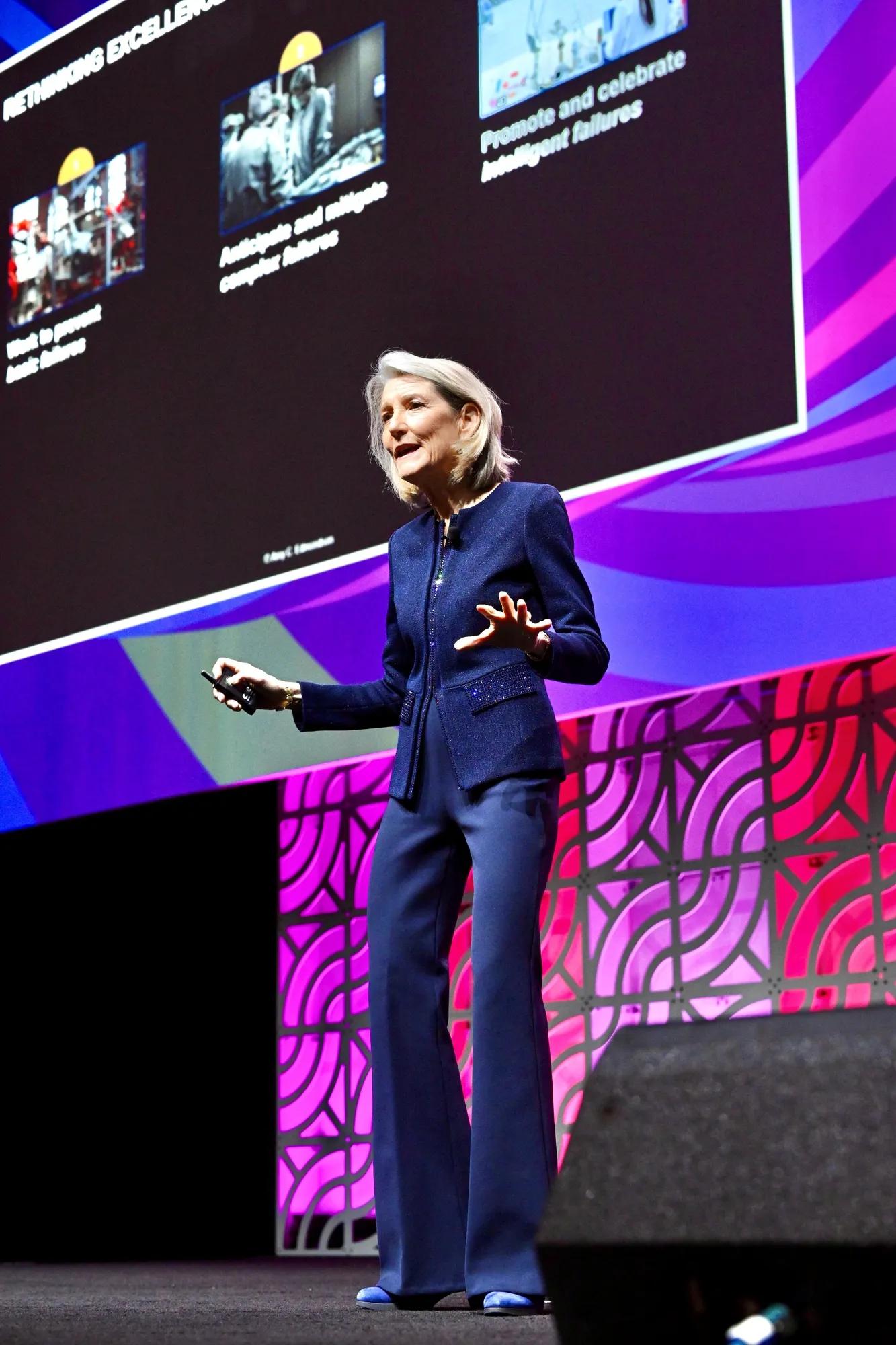 tuesday keynote_amy edmondson 3